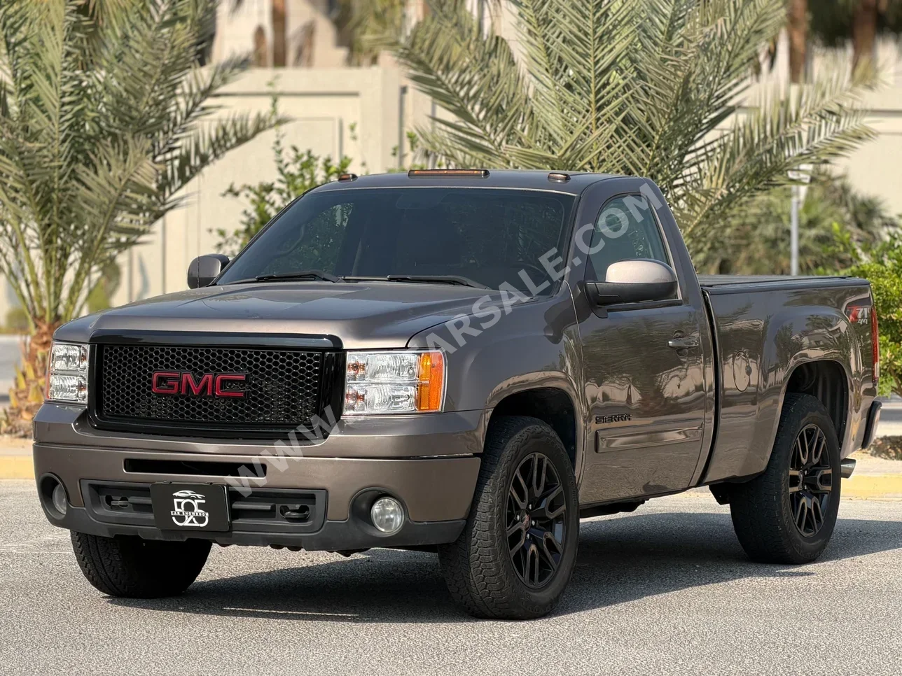 جي ام سي سييرا اس ال اي 2013 اوتوماتيك 222,000 كم 8 سلندر دفع رباعي بيكب بني