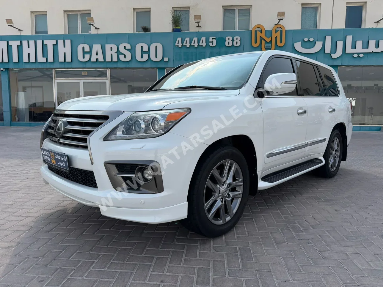 Lexus LX 570 2015 Automatic 205,000 Km 8 Cylinder Four Wheel Drive (4WD) SUV White