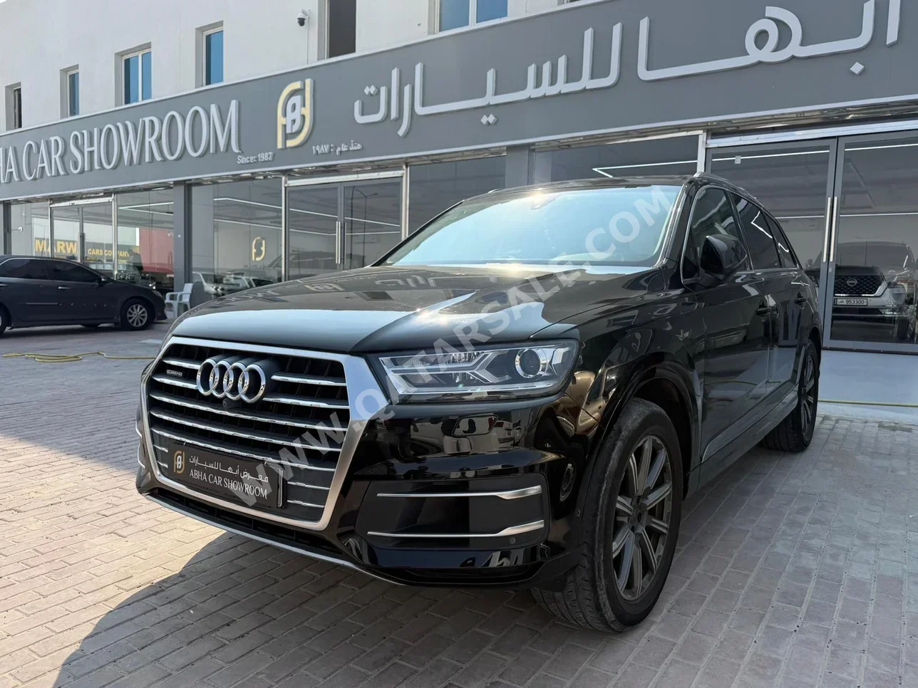اودي كيو 7 40 تي اف اس اي 2017 اوتوماتيك 279,000 كم 6 سلندر دفع كلي مستمر اس يو في أسود