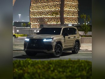 لكزس ال اكس 700 اتش 2025 اوتوماتيك 2,000 كم 6 سلندر دفع كلي مستمر اس يو في بيج تحت الضمان