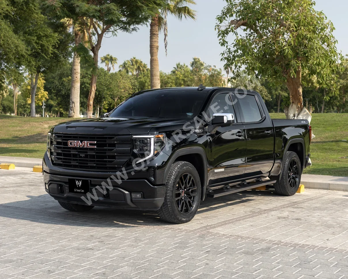 GMC Sierra Elevation 2023 Automatic 40,000 Km 8 Cylinder Four Wheel Drive (4WD) Pick Up Black With Warranty