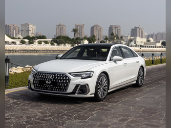 اودي  أي 8  أل  2024  اوتوماتيك  11,000 كم  6 سلندر  دفع كلي مستمر  سيدان  أبيض  تحت الضمان