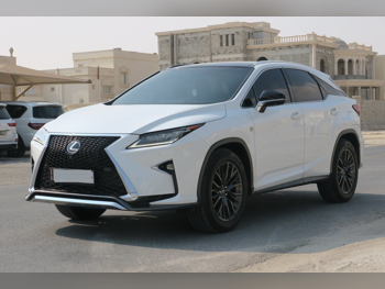 لكزس ار اكس 350 2017 اوتوماتيك 108,000 كم 6 سلندر دفع رباعي اس يو في أبيض