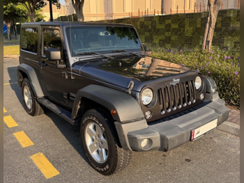 جييب رانجلار سبورت 2018 اوتوماتيك 64,000 كم 6 سلندر دفع رباعي اس يو في رمادي