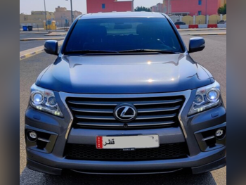 لكزس ال اكس 570 اس 2014 اوتوماتيك 209,700 كم 8 سلندر دفع رباعي اس يو في رمادي