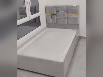 الأسّرة - فردي  - اللون الرمادي  - متضمنة المرتبة