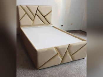 الأسّرة - فردي  - الأصفر  - متضمنة المرتبة