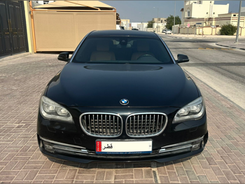 بي ام دبليو الفئة - السابعة 730 Li 2015 اوتوماتيك 69,600 كم 6 سلندر دفع خلفي سيدان أسود