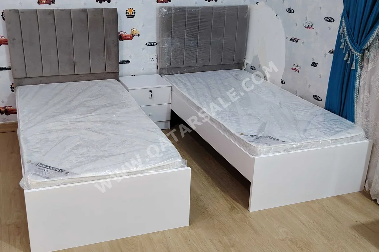 الأسّرة - فردي - بنى - متضمنة المرتبة