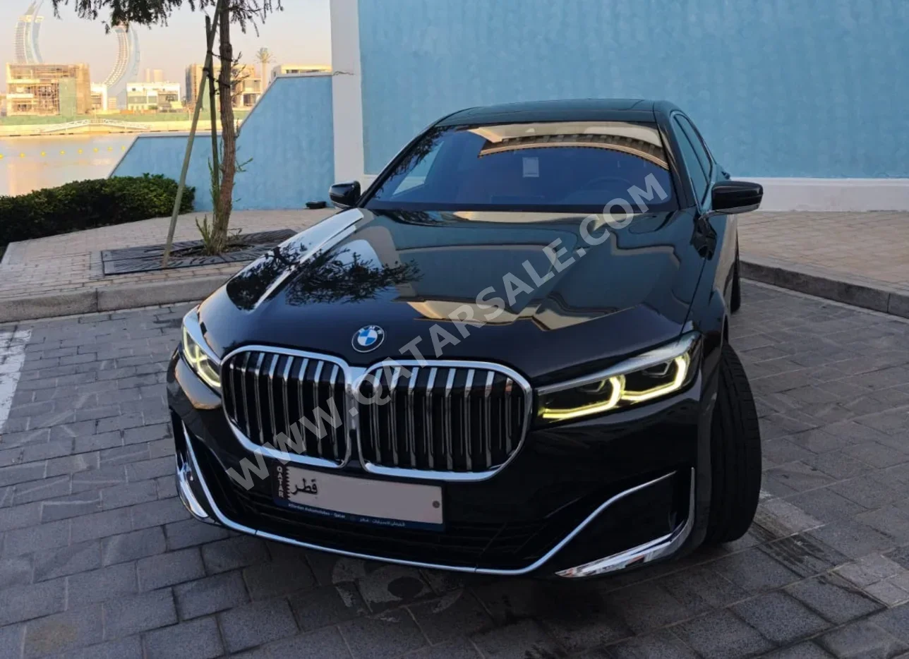 بي ام دبليو  الفئة - السابعة  730 Li  2021  اوتوماتيك  73,000 كم  4 سلندر  دفع خلفي  سيدان  أسود