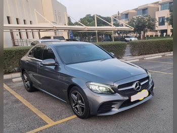 مرسيدس - بنز  سي - كلاس  200 اي ام جي  2019  اوتوماتيك  69,800 كم  4 سلندر  دفع خلفي  سيدان  رمادي