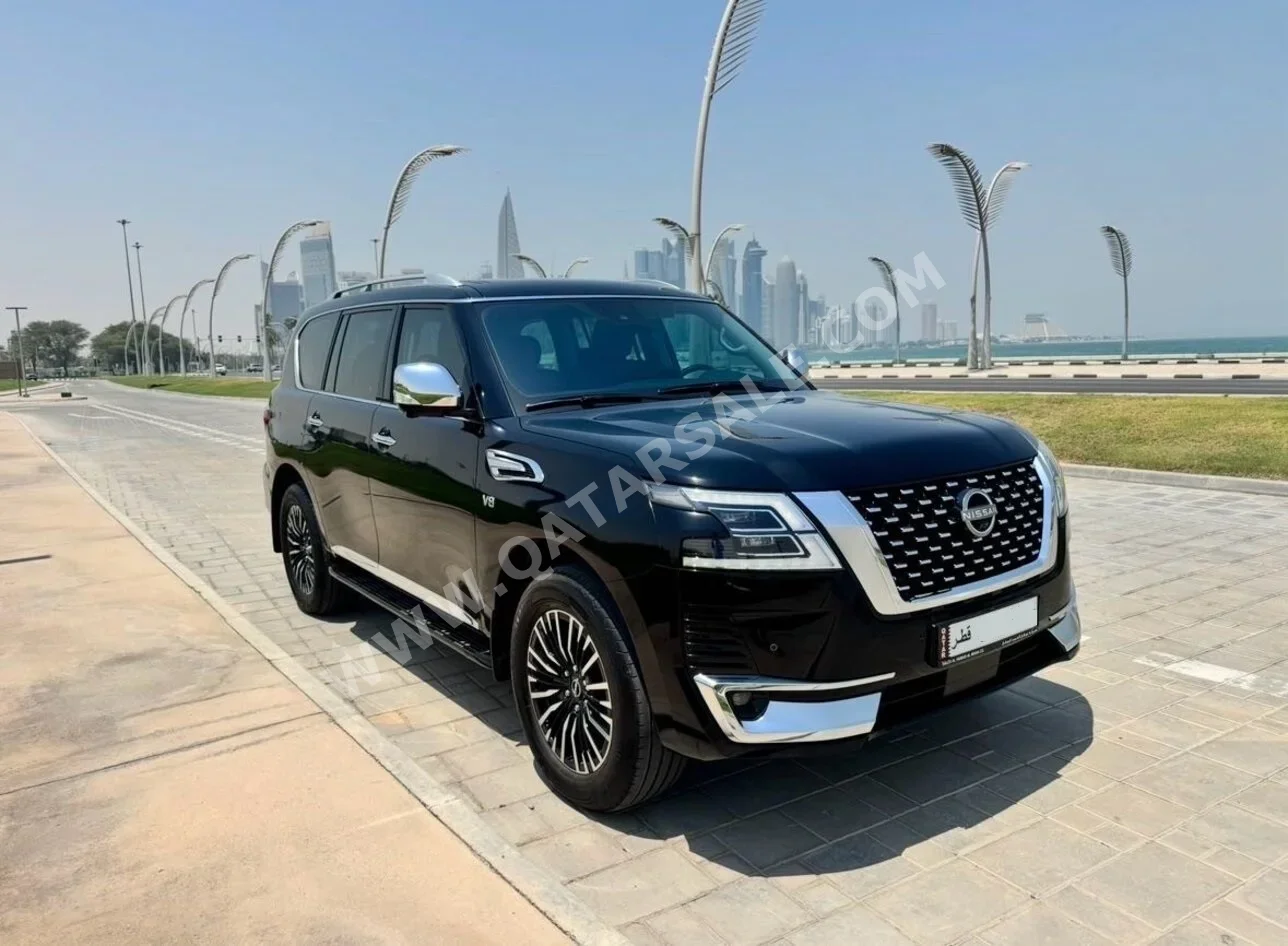 Nissan  Patrol  Platinum  2022  Automatic  20,000 Km  8 Cylinder  Four Wheel Drive (4WD)  SUV  Black  With Warranty