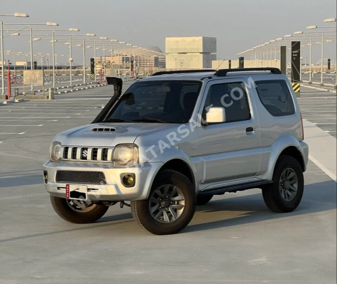 سوزوكي  جمني  2018  عادي  59,000 كم  4 سلندر  دفع رباعي  اس يو في  فضي