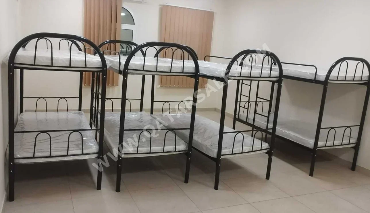 الأسّرة - مزدوج - أسود - متضمنة المرتبة