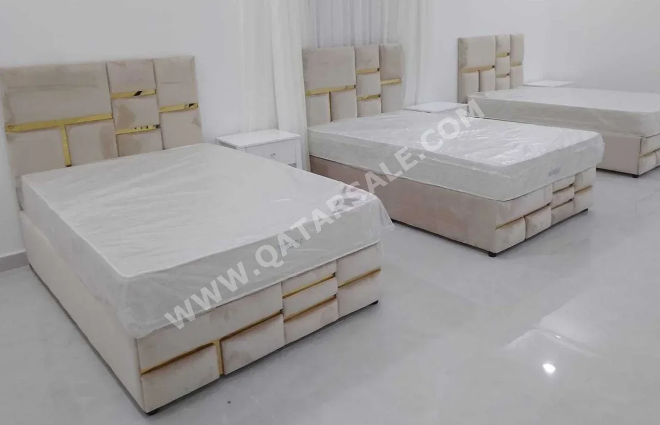 الأسّرة - فردي  - بنى  - متضمنة المرتبة