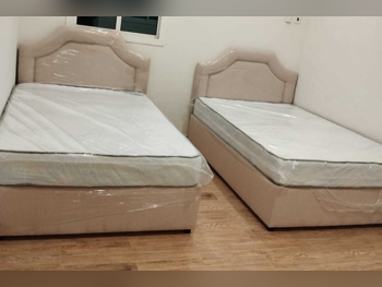 الأسّرة - فردي - بنى - متضمنة المرتبة