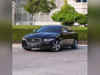 Jaguar  XJL  premium luxury  2019  Automatic  100,000 Km  6 Cylinder  All Wheel Drive (AWD)  Sedan  Black