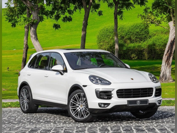 Porsche  Cayenne  S  2015  Automatic  75,000 Km  8 Cylinder  Four Wheel Drive (4WD)  SUV  White  With Warranty