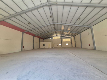 مخازن و مستودعات - الوكرة  - بركة العوامر  -المساحة: 5000 متر مربع