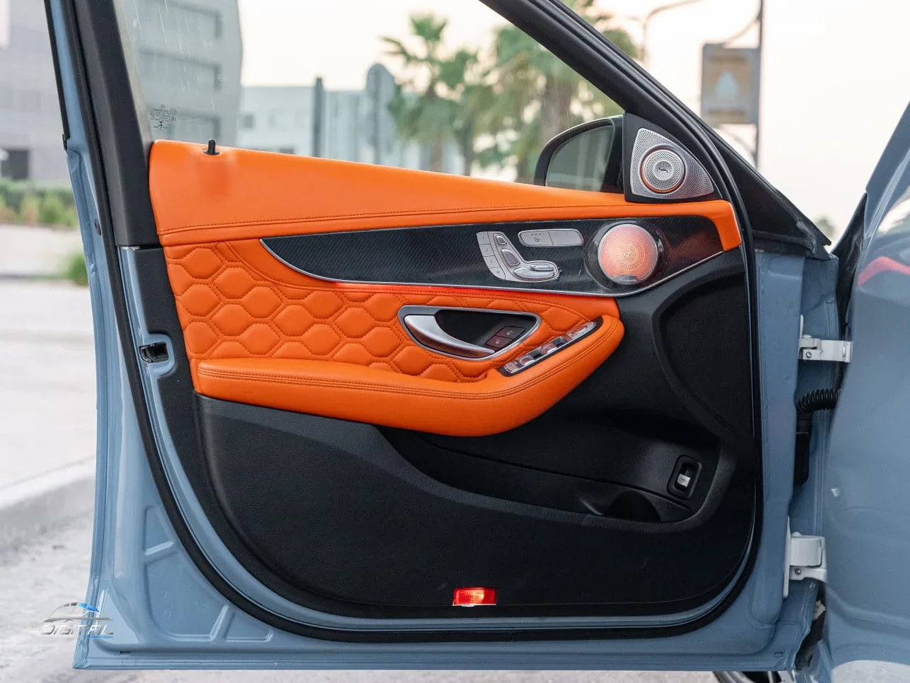 مرسيدس - بنز  اس - كلاس  63 AMG  2016  اوتوماتيك  206,500 كم  8 سلندر  دفع خلفي  سيدان  ازرق