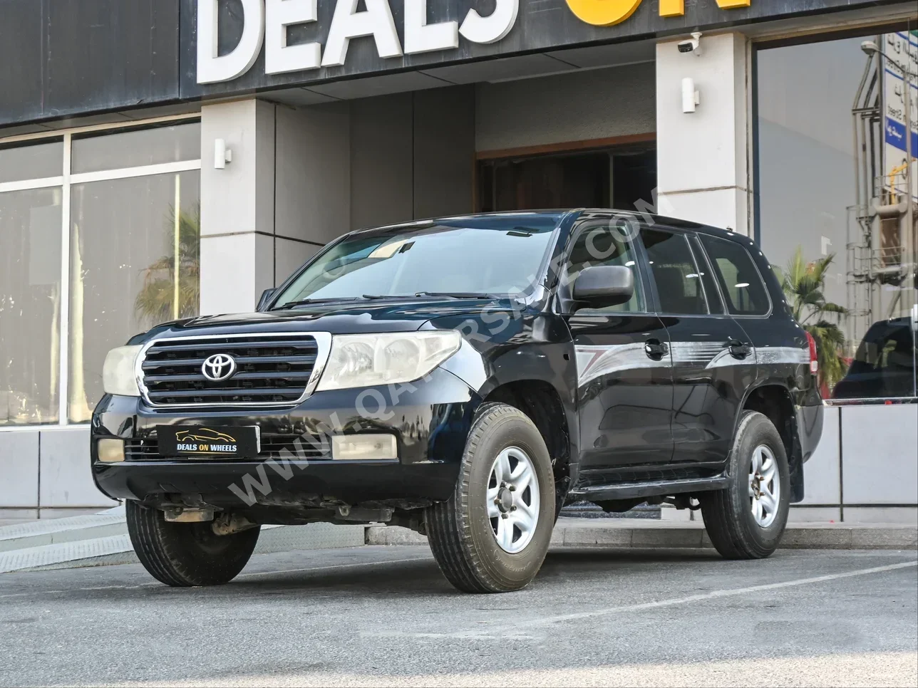 تويوتا لاند كروزر جي اكس 2008 اوتوماتيك 400,000 كم 6 سلندر دفع رباعي اس يو في أسود