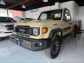 تويوتا  لاند كروزر  ال اكس  2025  اوتوماتيك  0 كم  6 سلندر  دفع رباعي  بيكب  بيج  تحت الضمان