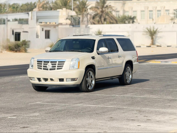 Cadillac Escalade ESV 2012 Automatic 224,000 Km 8 Cylinder Four Wheel Drive (4WD) SUV White