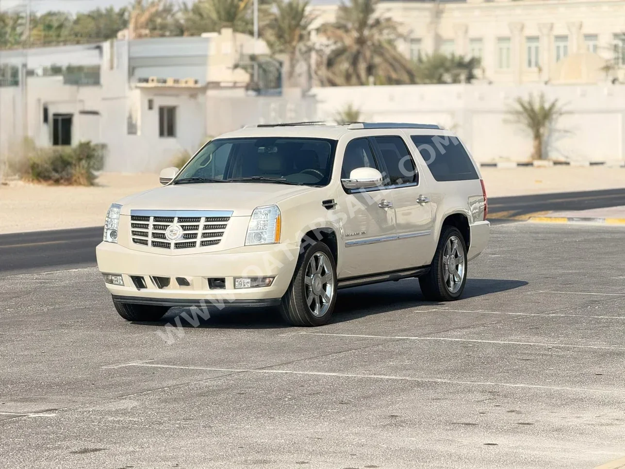 Cadillac Escalade ESV 2012 Automatic 224,000 Km 8 Cylinder Four Wheel Drive (4WD) SUV White