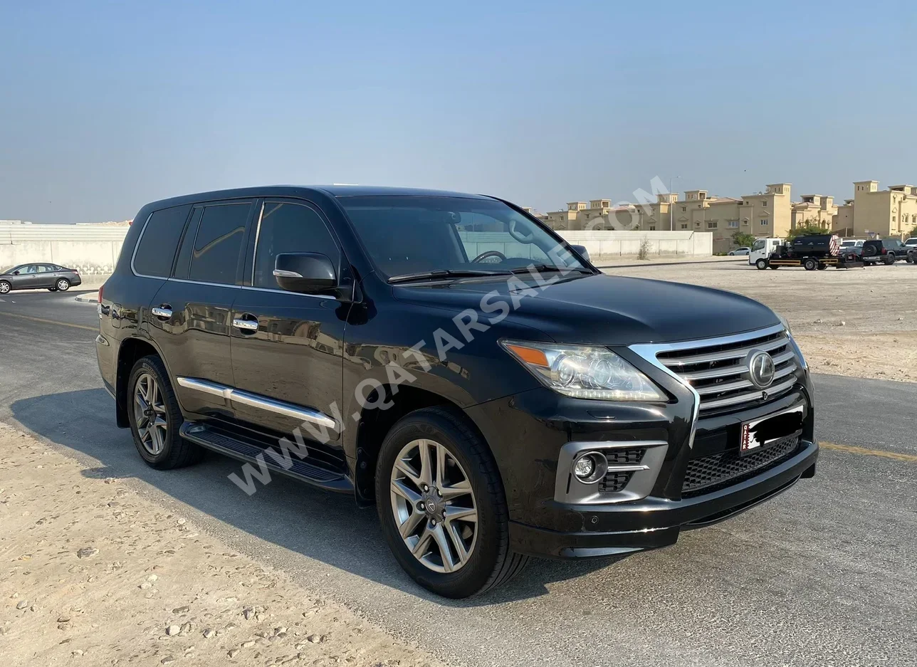 لكزس ال اكس 570 2012 اوتوماتيك 180,000 كم 8 سلندر دفع رباعي اس يو في أسود