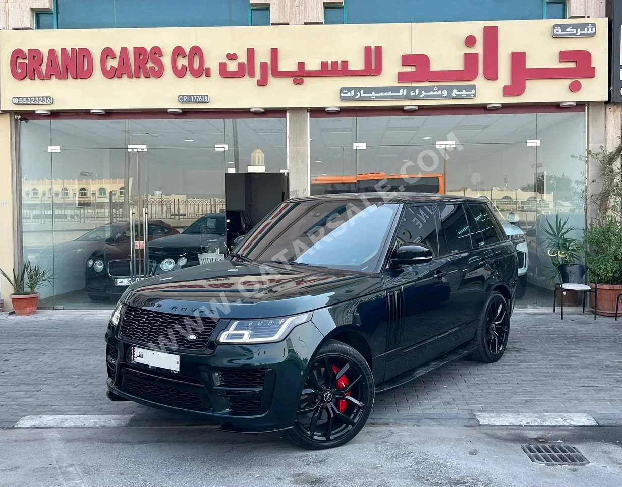 Land Rover  Range Rover  Vogue Super charged  2013  Automatic  180,000 Km  8 Cylinder  Four Wheel Drive (4WD)  SUV  Black