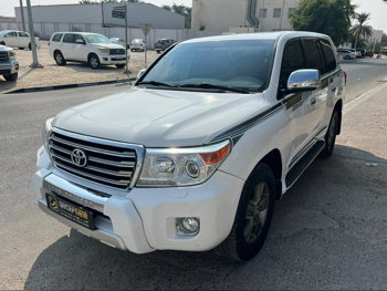 Toyota  Land Cruiser  GXR  2015  Automatic  217,000 Km  8 Cylinder  Four Wheel Drive (4WD)  SUV  White