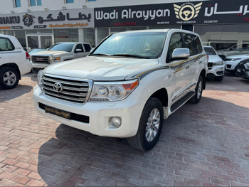 تويوتا لاند كروزر في اكس ار 2013 اوتوماتيك 275,000 كم 8 سلندر دفع رباعي اس يو في أبيض