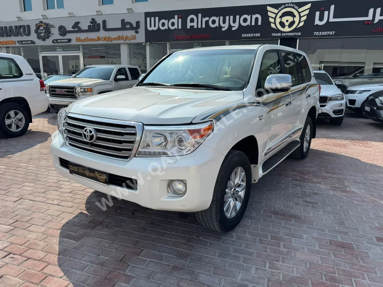 تويوتا  لاند كروزر  في اكس ار  2013  اوتوماتيك  275,000 كم  8 سلندر  دفع رباعي  اس يو في  أبيض