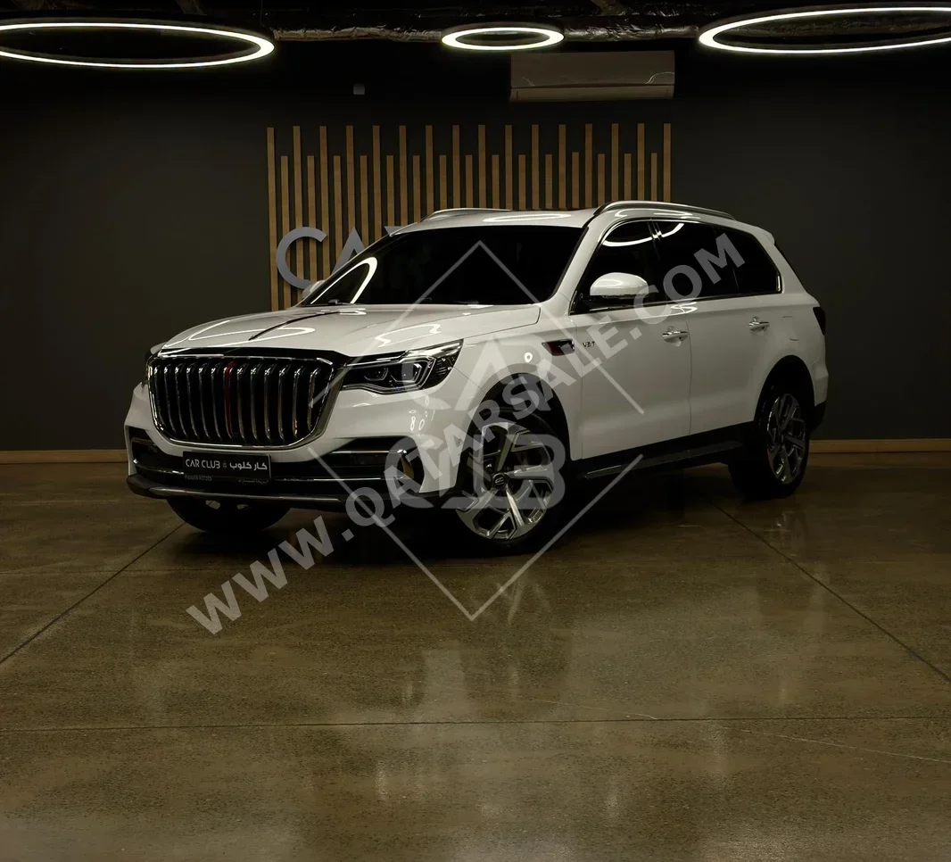 هونغ تشي اتش اس 7 اي دي 50 2022 اوتوماتيك 22,000 كم 4 سلندر دفع رباعي اس يو في أبيض