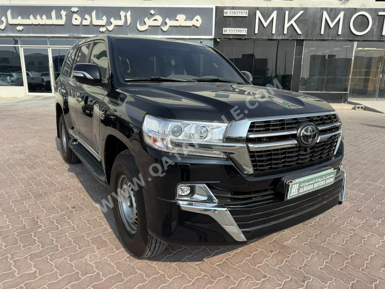 تويوتا  لاند كروزر  في اكس ار  2021  اوتوماتيك  124,000 كم  8 سلندر  دفع رباعي  اس يو في  أسود