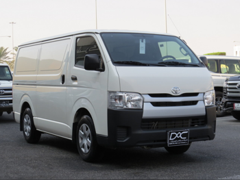 Toyota  Hiace  2023  Manual  42,000 Km  4 Cylinder  Rear Wheel Drive (RWD)  Van / Bus  White