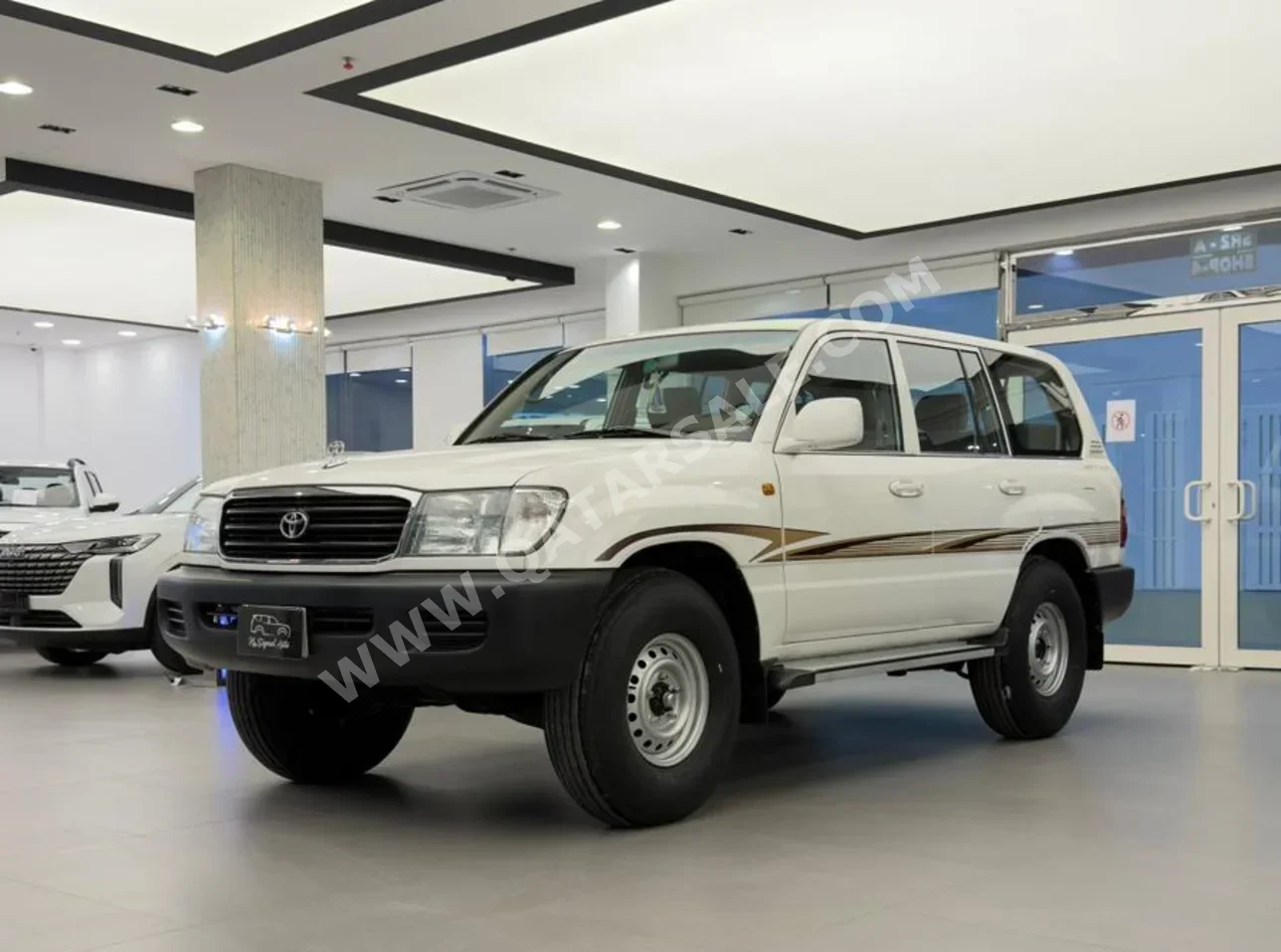 Toyota Land Cruiser GX 2001 Automatic 81,000 Km 6 Cylinder Four Wheel Drive (4WD) SUV White