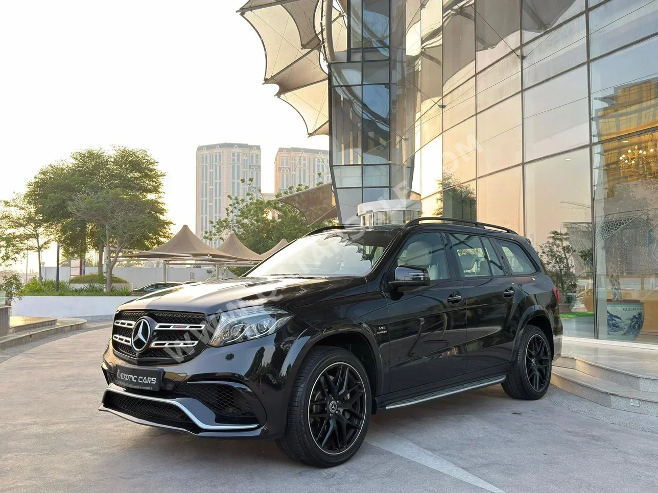 مرسيدس - بنز جي ال اس 63 S AMG 2018 اوتوماتيك 70,000 كم 8 سلندر دفع رباعي اس يو في أسود