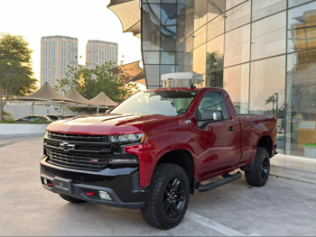 شفروليه  سلفرادو  ال تي تريل بوس زد 71  2021  اوتوماتيك  12,000 كم  8 سلندر  دفع رباعي  بيكب  أحمر