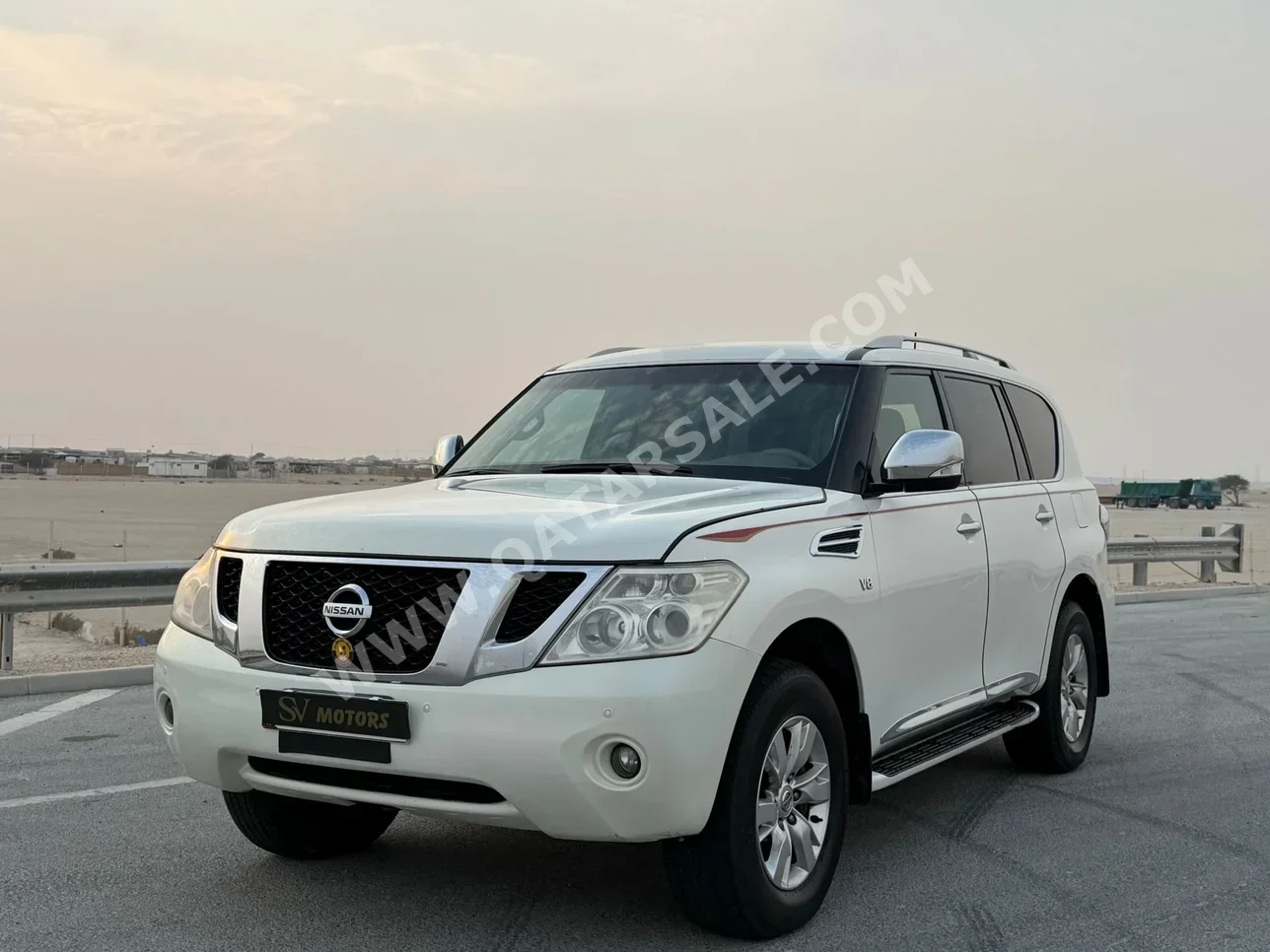 Nissan Patrol SE 2013 Automatic 242,000 Km 8 Cylinder Four Wheel Drive (4WD) SUV White