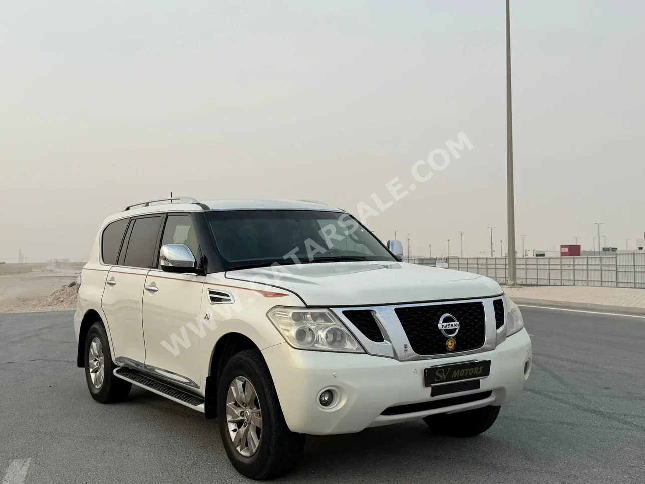 نيسان  باترول  اس اي  2013  اوتوماتيك  242,000 كم  8 سلندر  دفع رباعي  اس يو في  أبيض