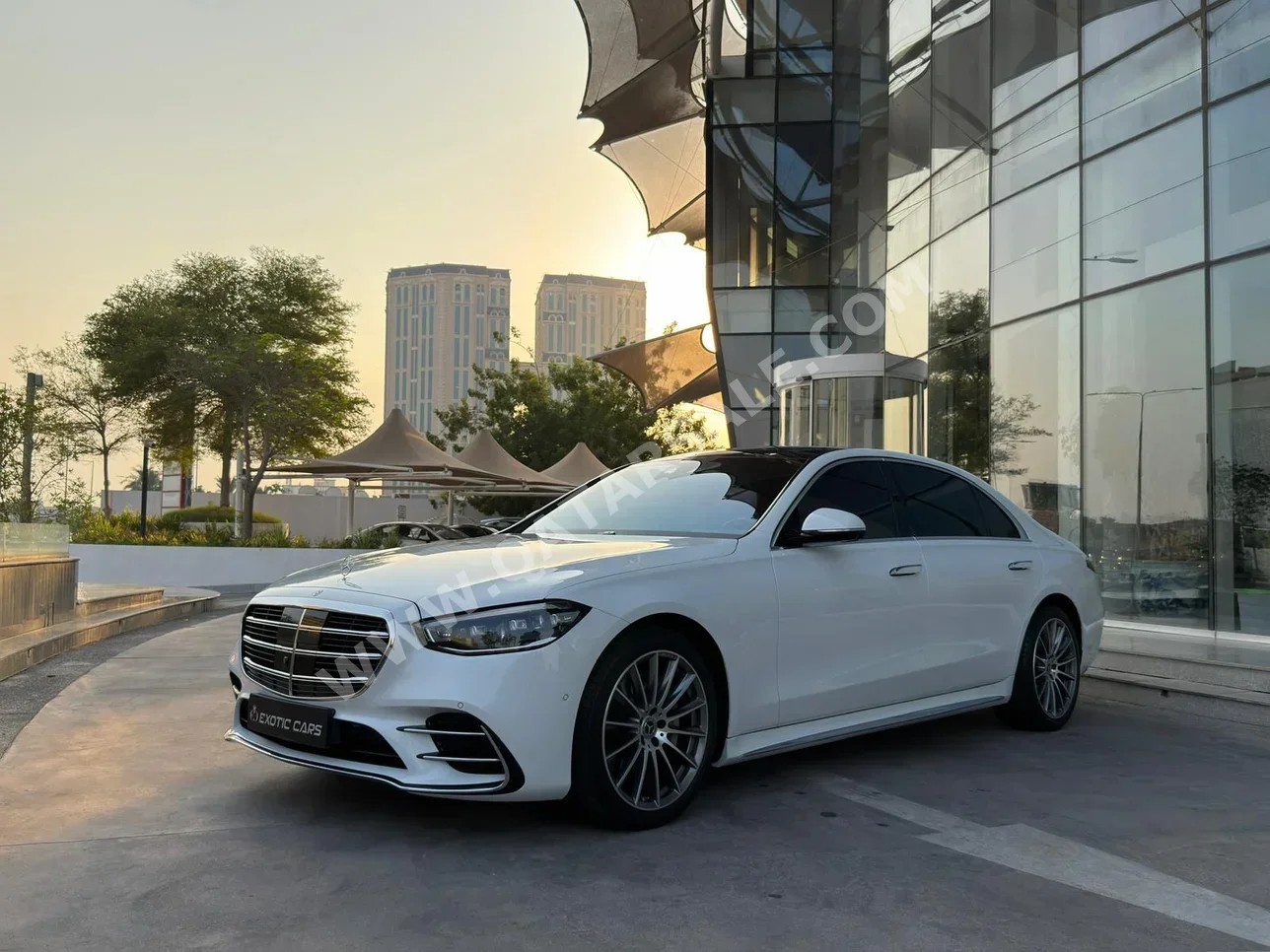 مرسيدس - بنز اس - كلاس 450اي ام جي 2025 اوتوماتيك 14,000 كم 6 سلندر دفع خلفي سيدان أبيض تحت الضمان
