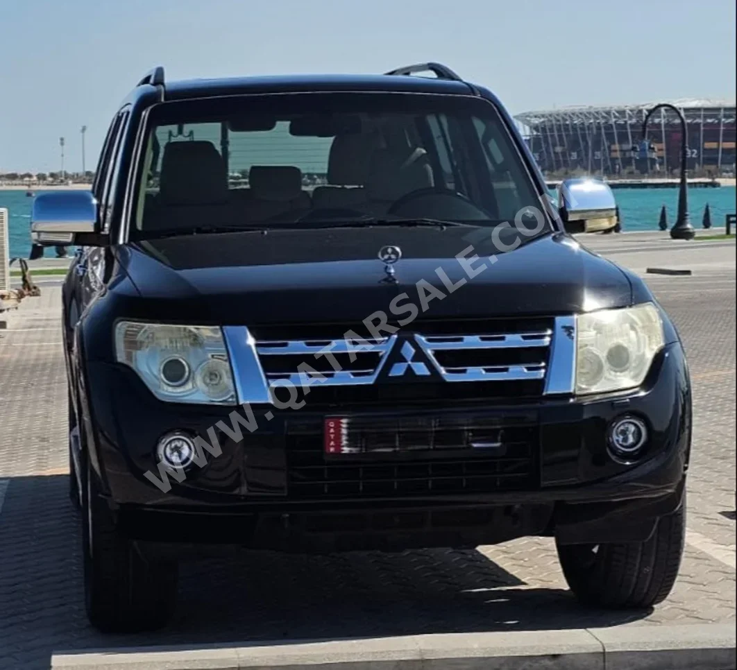 ميتسوبيشي  باجيرو  3.8  2014  اوتوماتيك  150,000 كم  6 سلندر  دفع رباعي  اس يو في  أسود
