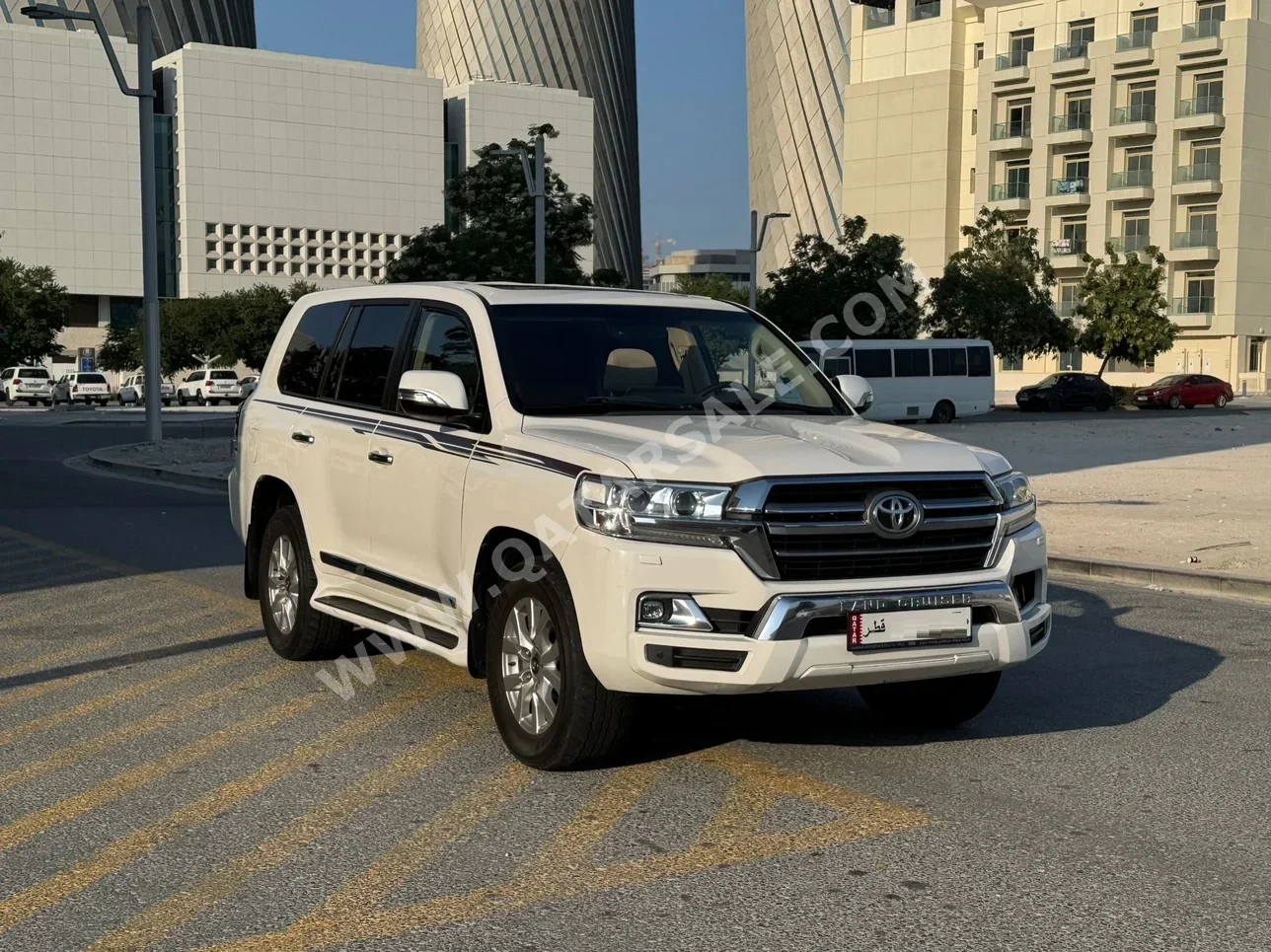 Toyota Land Cruiser GXR 2020 Automatic 154,000 Km 8 Cylinder Four Wheel Drive (4WD) SUV White