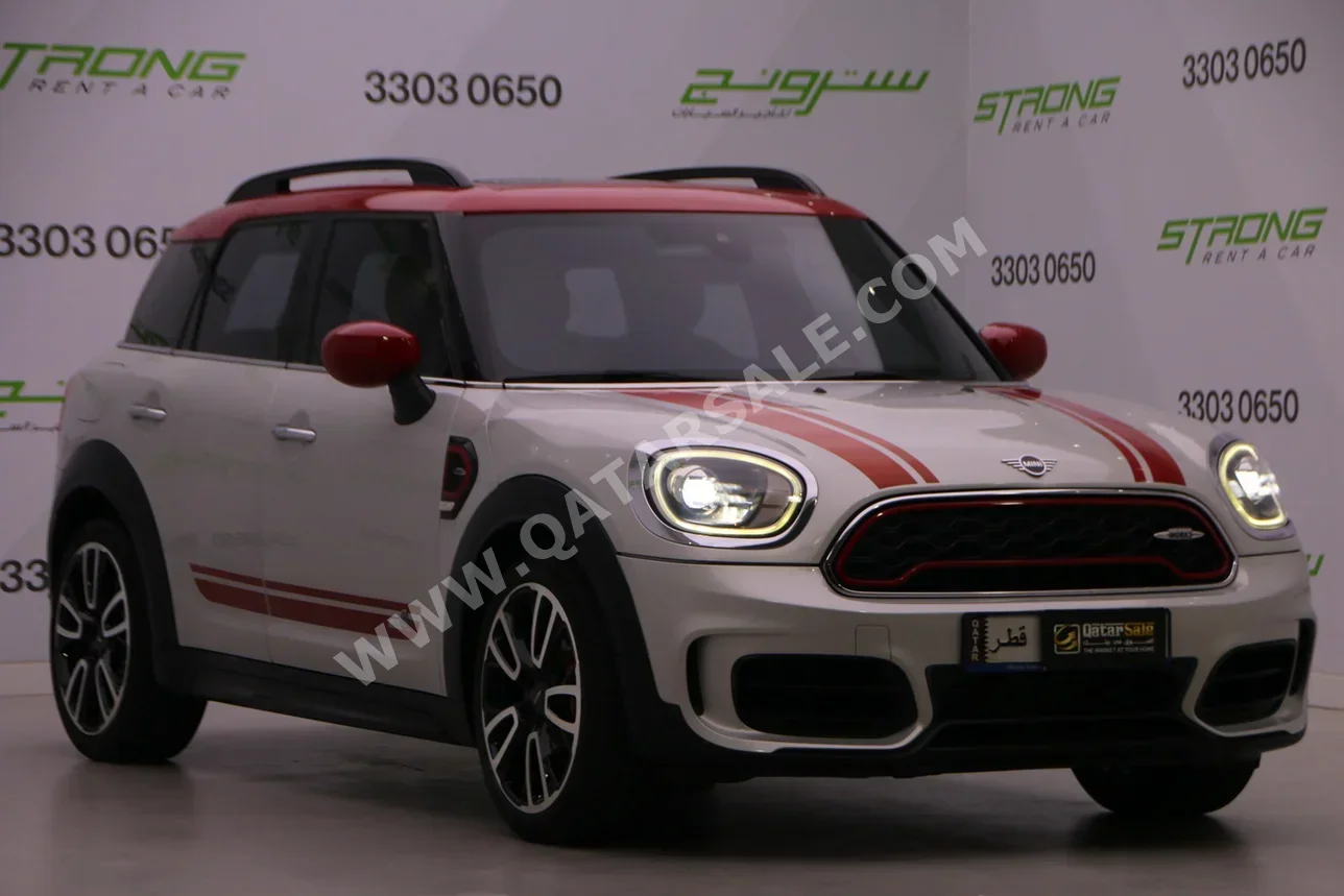 ميني  كوبر  كاونتري مان  2020  اوتوماتيك  72,000 كم  4 سلندر  دفع خلفي  هاتشباك  احمر و فضي