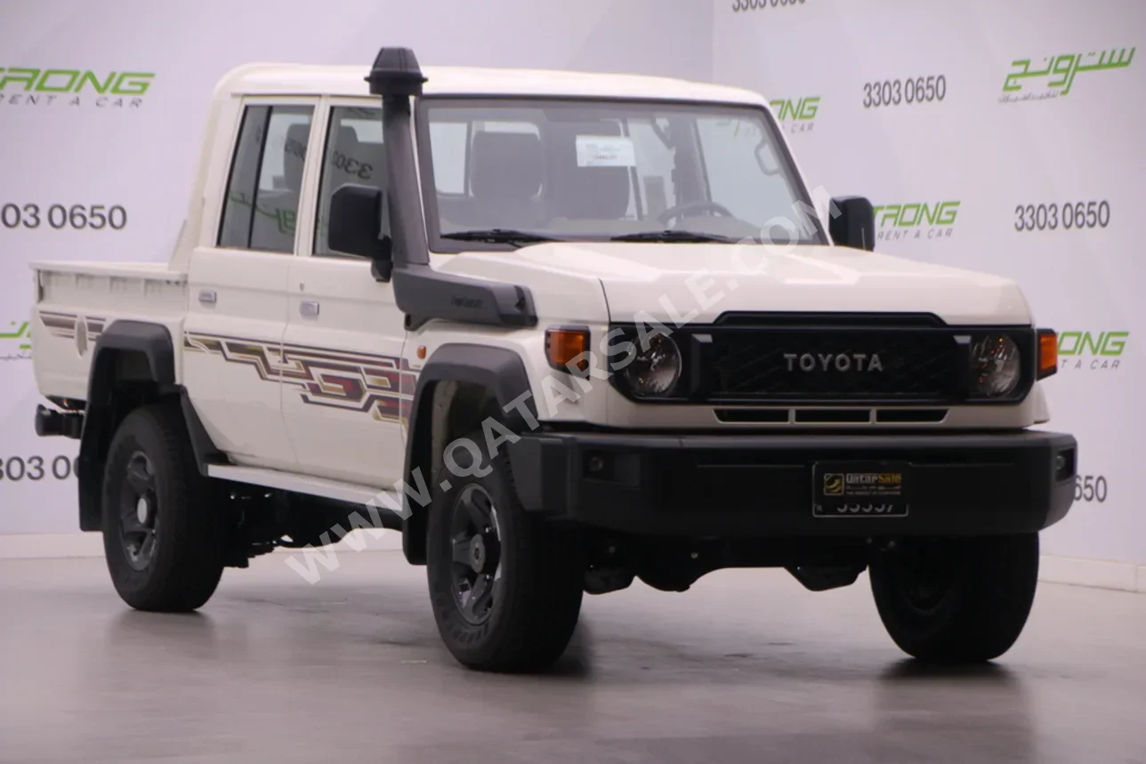 تويوتا  لاند كروزر  ال اكس  2025  عادي  0 كم  4 سلندر  دفع رباعي  بيكب  أبيض  تحت الضمان
