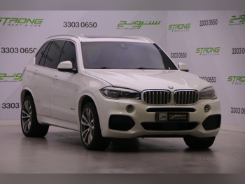 بي ام دبليو الفئة - اكس اكس 5 ام 50 اي 2014 اوتوماتيك 177,000 كم 8 سلندر دفع رباعي اس يو في أبيض