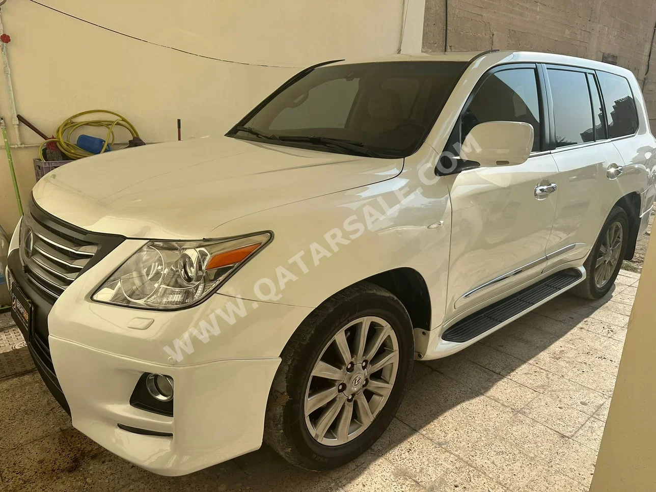 لكزس  ال اكس  570  2011  اوتوماتيك  321,000 كم  8 سلندر  دفع رباعي  اس يو في  أبيض