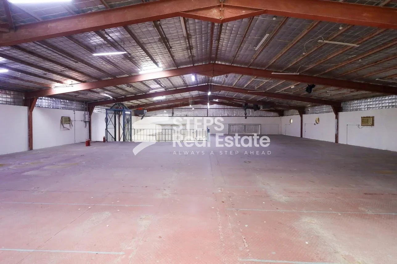 Warehouses & Stores - Al Rayyan - Industrial Area -Area Size: 1000 Square Meter
