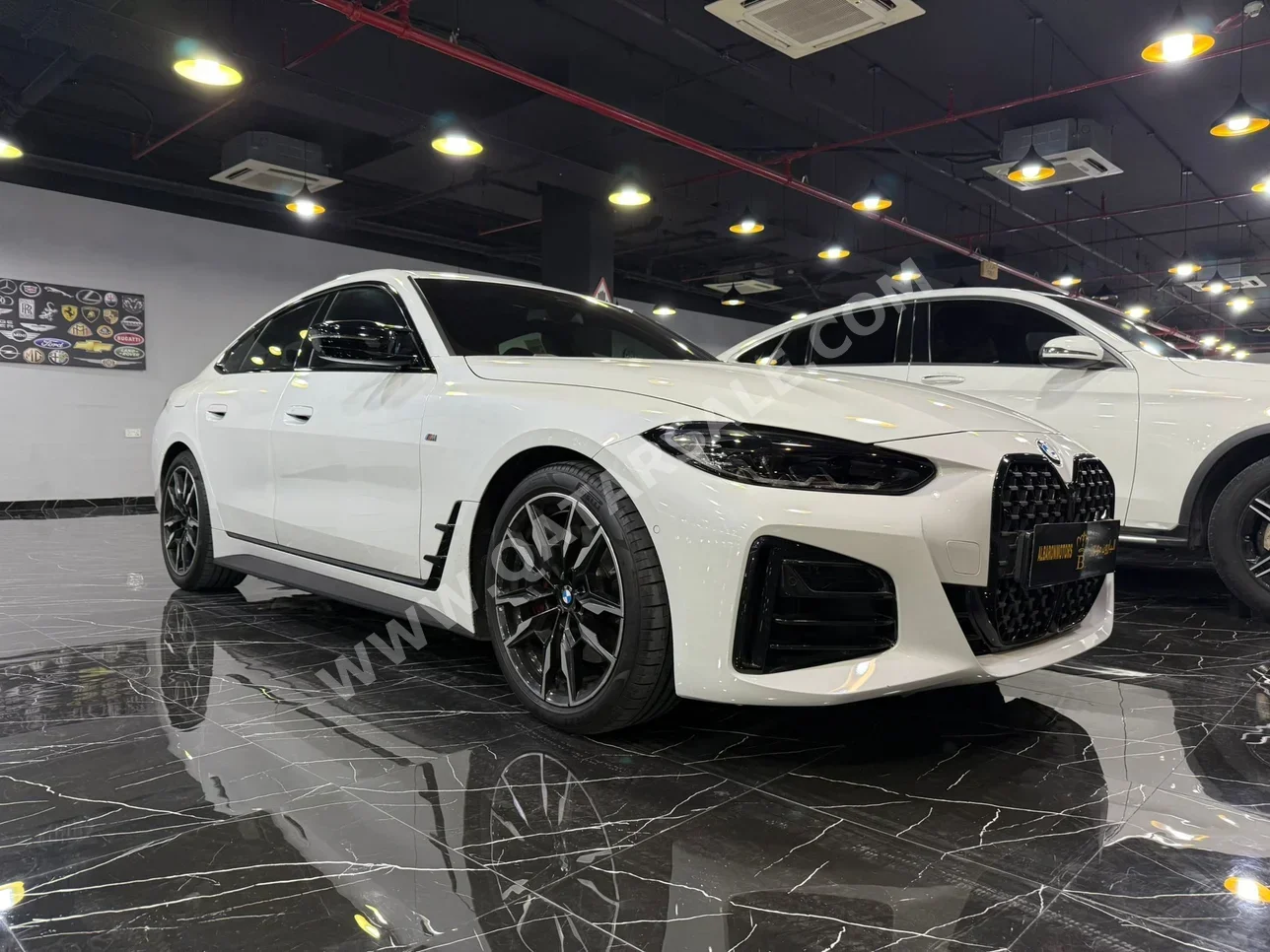 بي ام دبليو الفئة-الرابعة 440 I 2024 اوتوماتيك 11,000 كم 6 سلندر دفع خلفي سيدان أبيض تحت الضمان